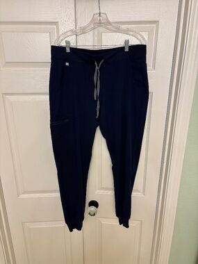 FIGS NAVY Zamora jogger women’s Large